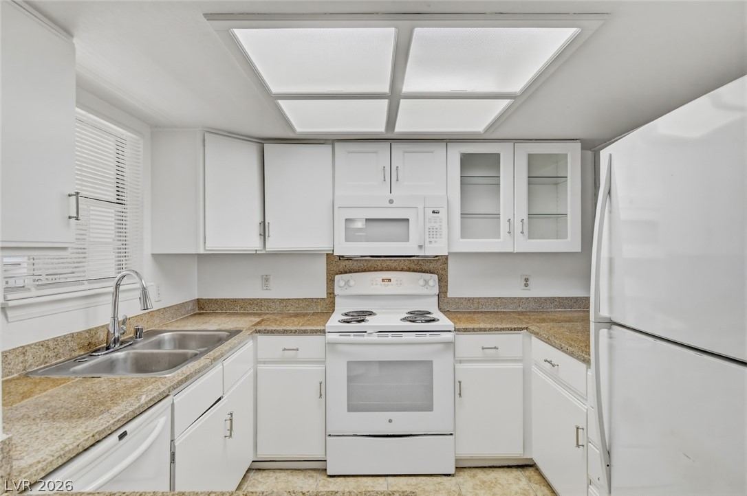 Photo 13 of 36, 3823 S Maryland Parkway #K10