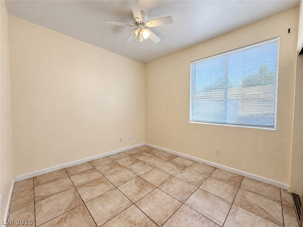 Photo 21 of 32, 5155 W Tropicana Avenue #1128