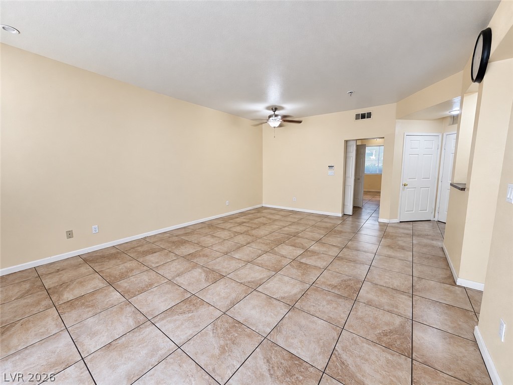 Photo 14 of 32, 5155 W Tropicana Avenue #1128