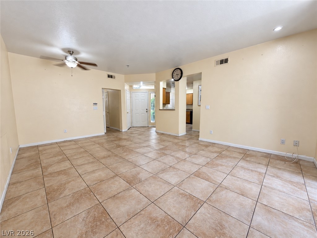 Photo 15 of 32, 5155 W Tropicana Avenue #1128