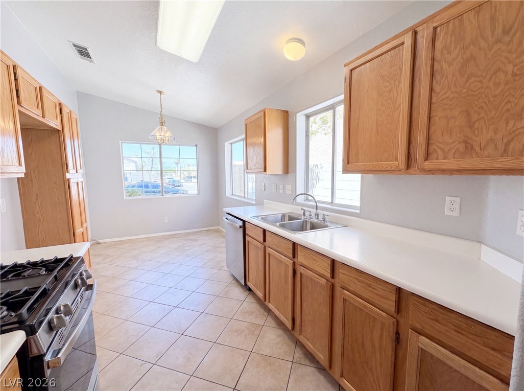 Photo 7 of 32, 9121 Indian Breeze Drive