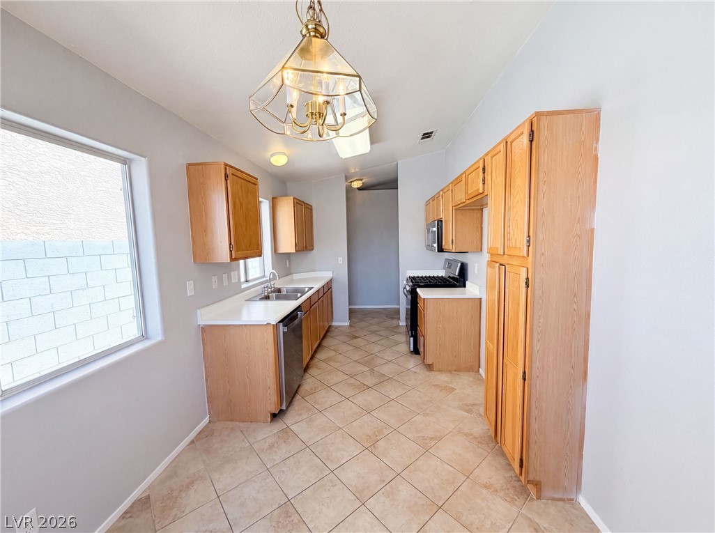 Photo 8 of 32, 9121 Indian Breeze Drive
