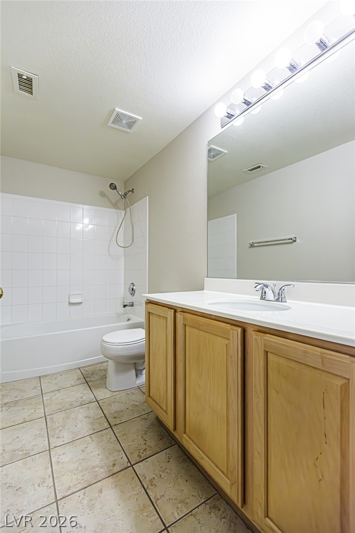 Photo 13 of 41, 2101 Quartz Cliff Street #105