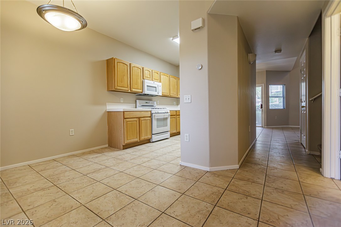 Photo 6 of 41, 2101 Quartz Cliff Street #105