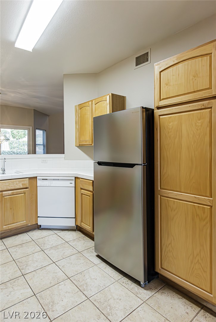 Photo 9 of 41, 2101 Quartz Cliff Street #105