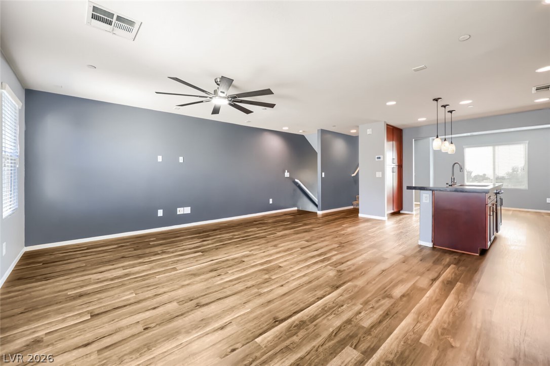 Photo 8 of 44, 9050 W Tropicana Avenue #1043