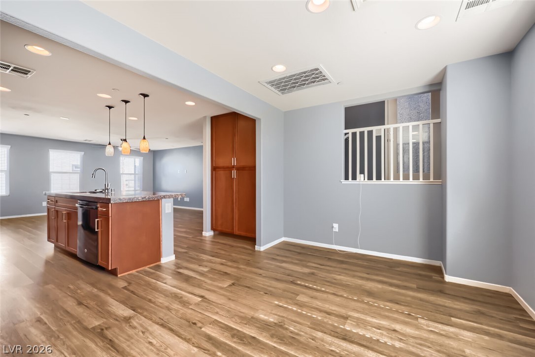 Photo 13 of 44, 9050 W Tropicana Avenue #1043