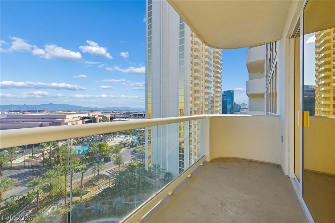 Photo 4 of 135 E Harmon Avenue #10714