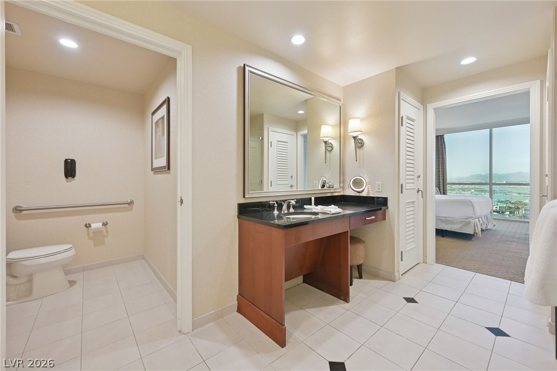 Photo 20 of 21, 135 E Harmon Avenue #10714