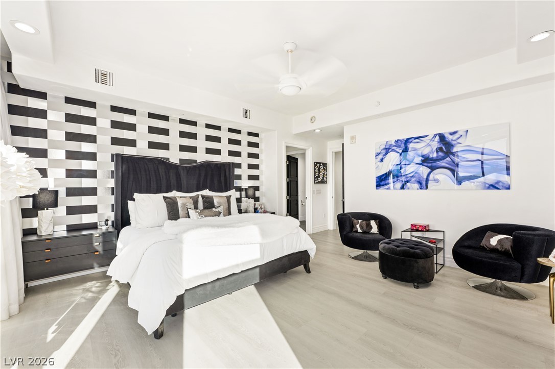 Photo 19 of 45, 9103 Alta Drive #907