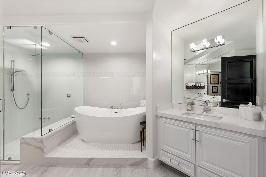 Photo 20 of 45, 9103 Alta Drive #907