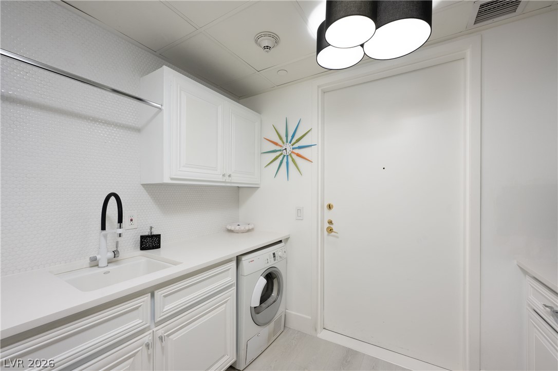 Photo 23 of 45, 9103 Alta Drive #907