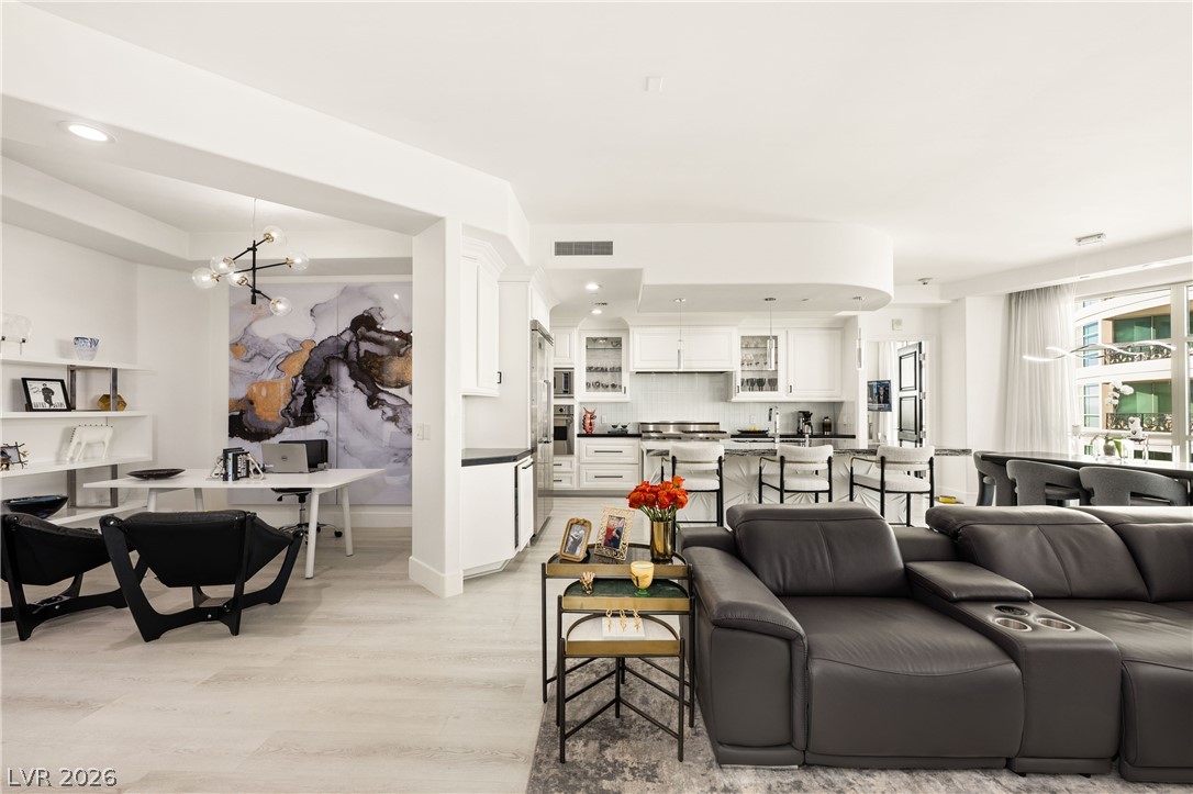 Photo 6 of 45, 9103 Alta Drive #907