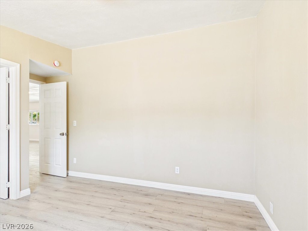 Photo 46 of 98, 4081 Retread