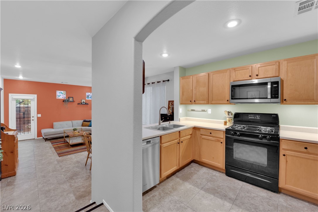 Photo 5 of 7445 Ringquist Street