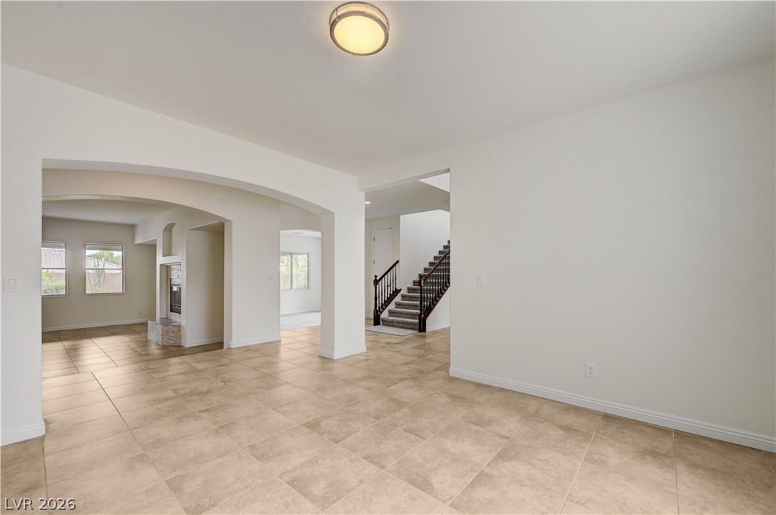Photo 17 of 99, 5532 Collier Hills Street