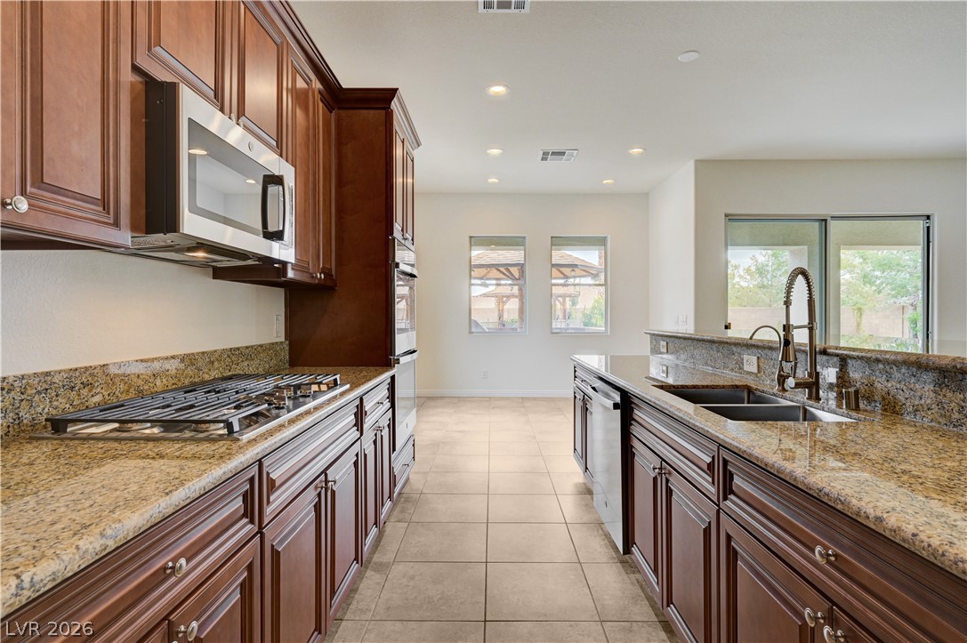 Photo 30 of 99, 5532 Collier Hills Street