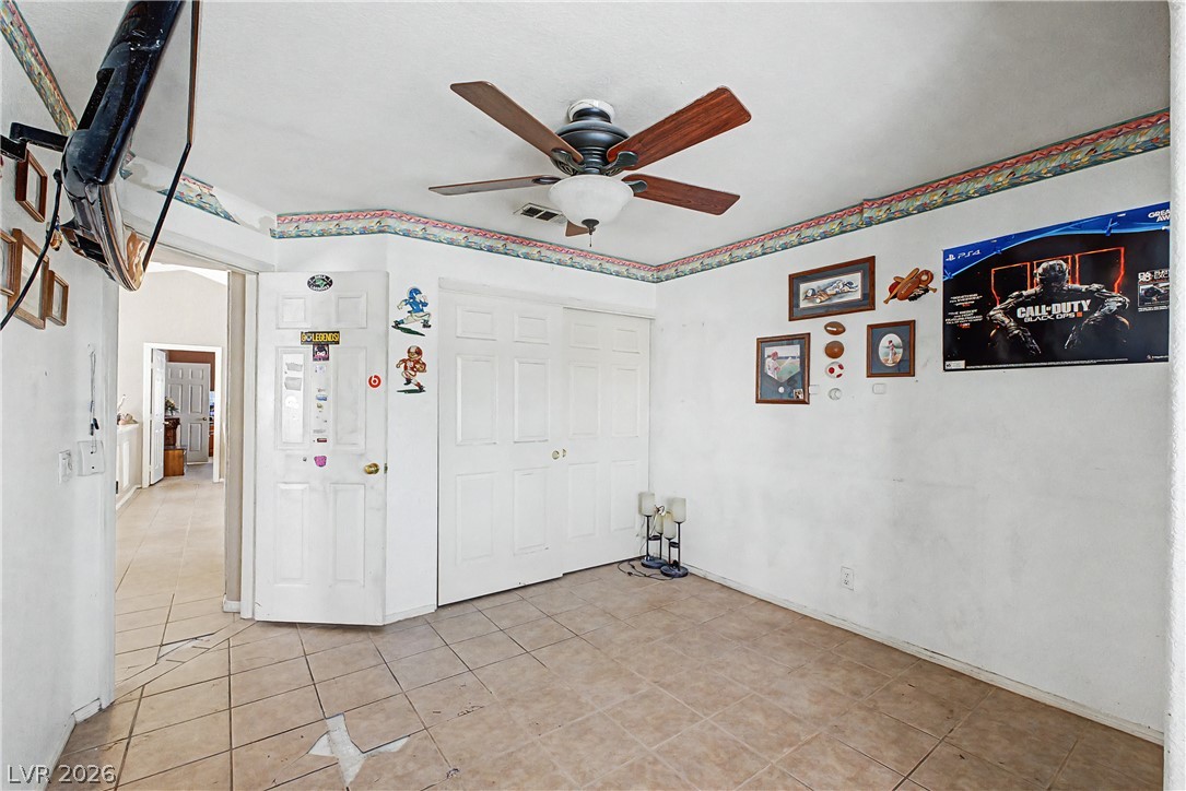 Photo 16 of 27, 7821 Millhopper Avenue
