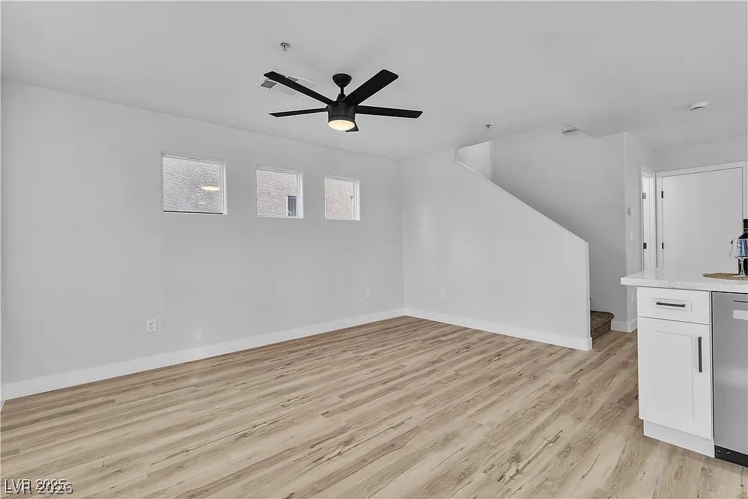 Photo 9 of 48, 3137 Sunrise Cove Avenue
