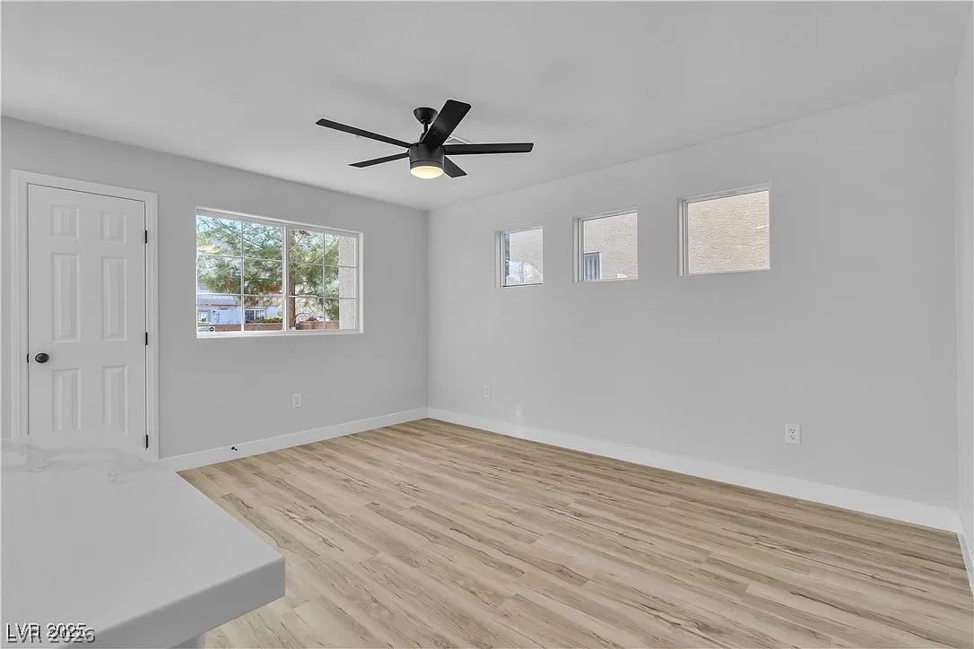 Photo 11 of 48, 3137 Sunrise Cove Avenue