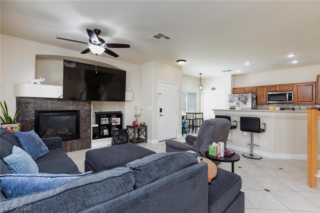 Photo 24 of 39, 8780 Horizon Wind Avenue #102