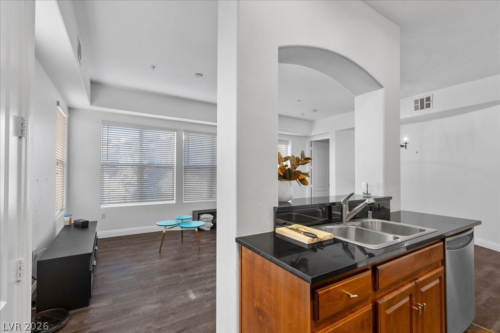 Photo 19 of 49, 62 E Serene Avenue #202
