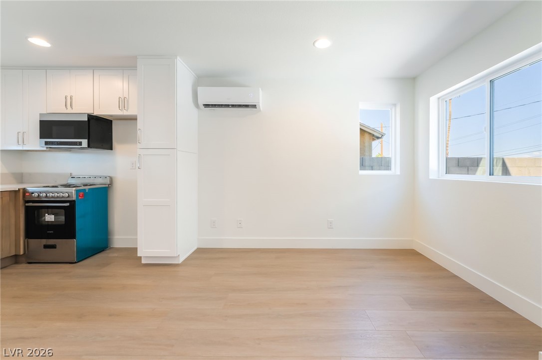 Photo 9 of 66, 350 N 13th Street