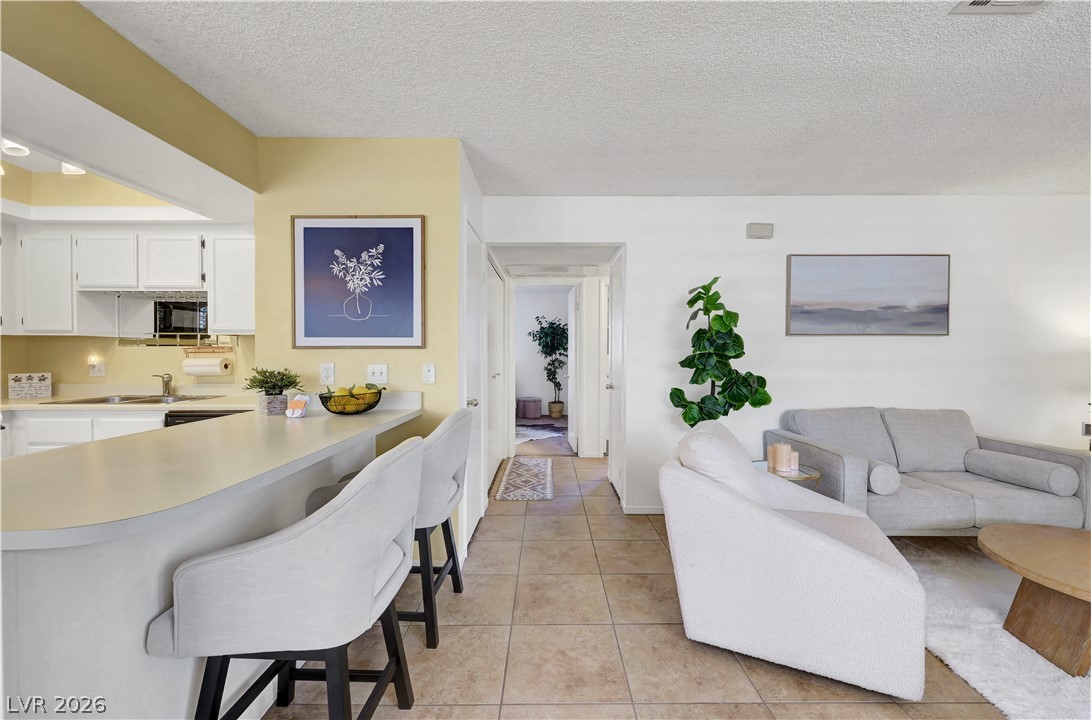 Photo 5 of 1108 N Cimarron Road #101