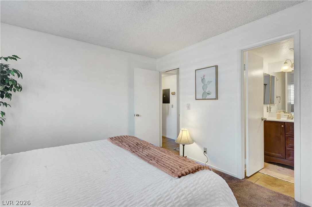 Photo 16 of 27, 1108 N Cimarron Road #101
