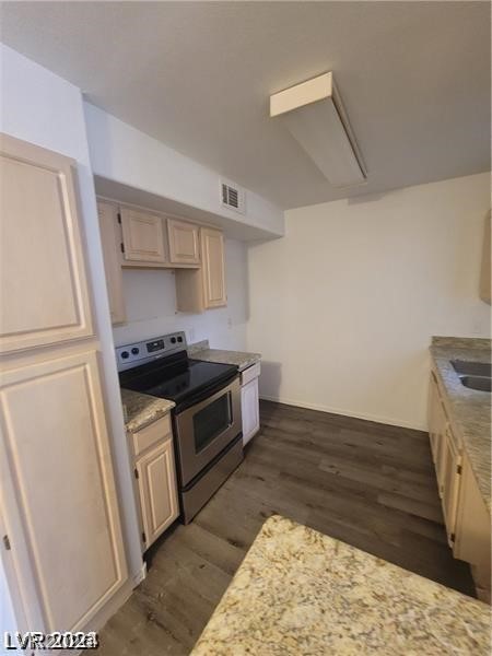 Photo 9 of 34, 555 E Silverado Ranch Boulevard #1123