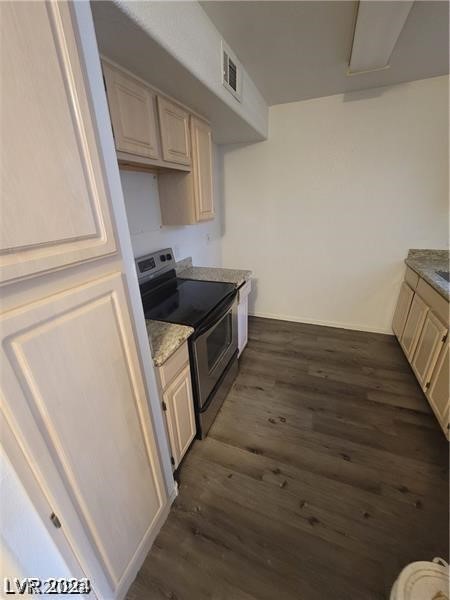 Photo 10 of 34, 555 E Silverado Ranch Boulevard #1123