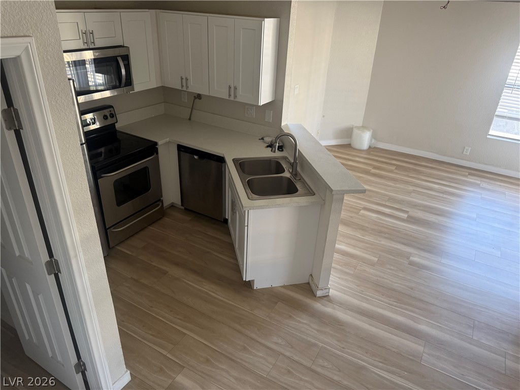 Photo 4 of 530 Elm Drive #201