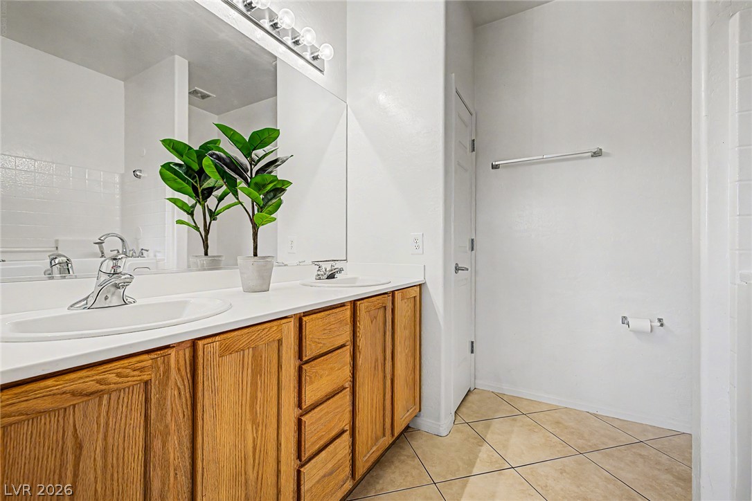 Photo 13 of 33, 7841 Lily Trotter Street