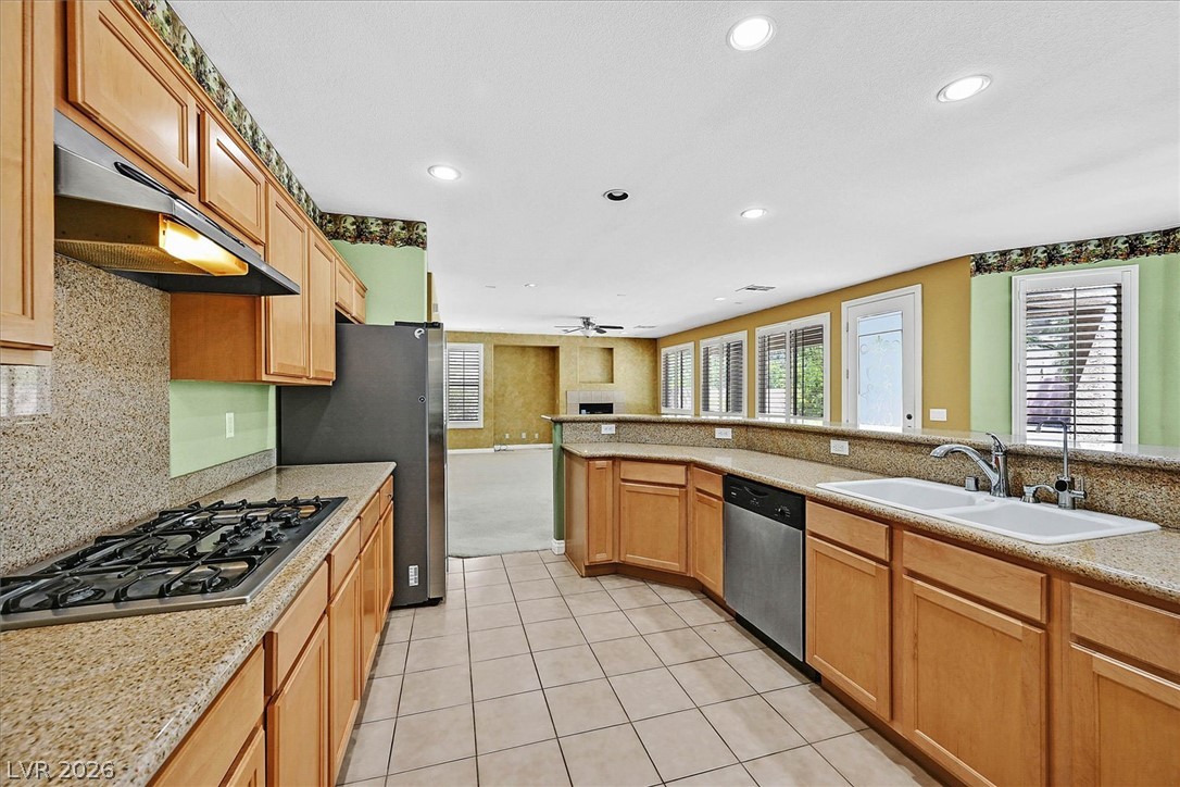 Photo 9 of 39, 6238 Bayhaven Court