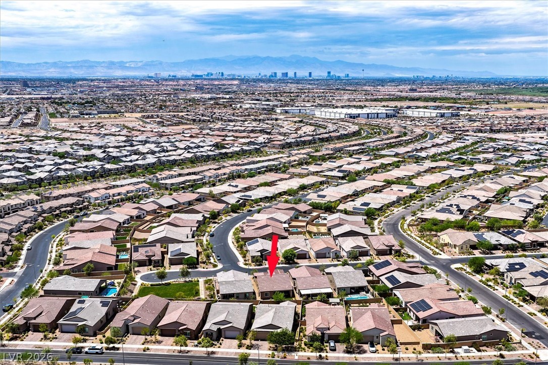 Photo 39 of 51, 552 Comodo Street