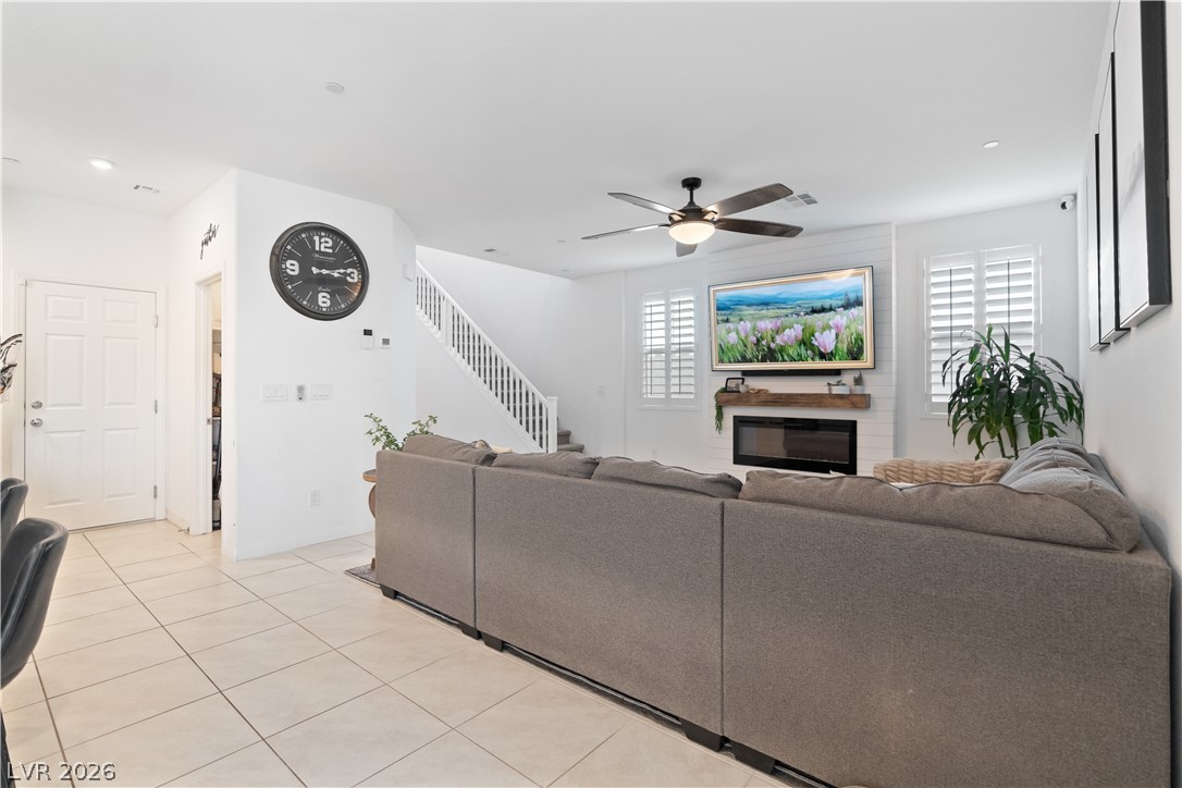 Photo 3 of 10925 Oregano Avenue