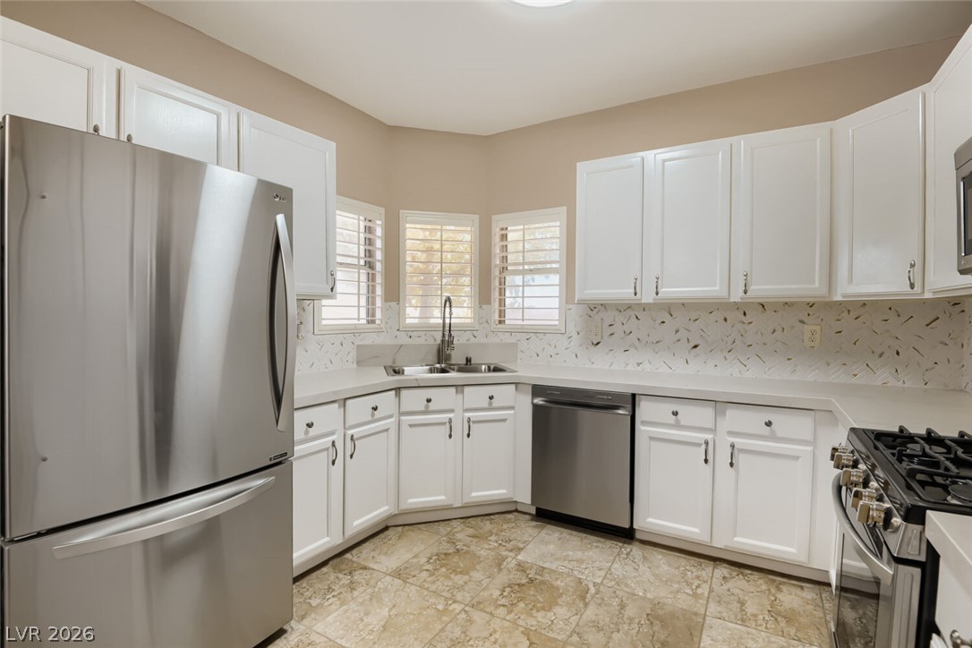 Photo 8 of 27, 7450 S Eastern Avenue #1084