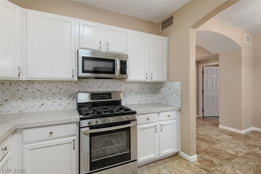 Photo 10 of 27, 7450 S Eastern Avenue #1084
