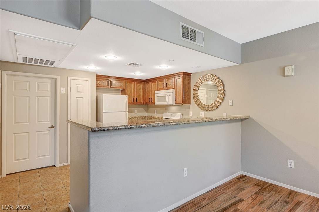Photo 10 of 39, 50 Aura De Blanco Street #19103