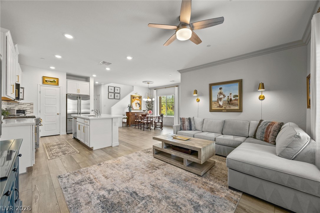 Photo 4 of 600 N Carriage Hill Drive #1034