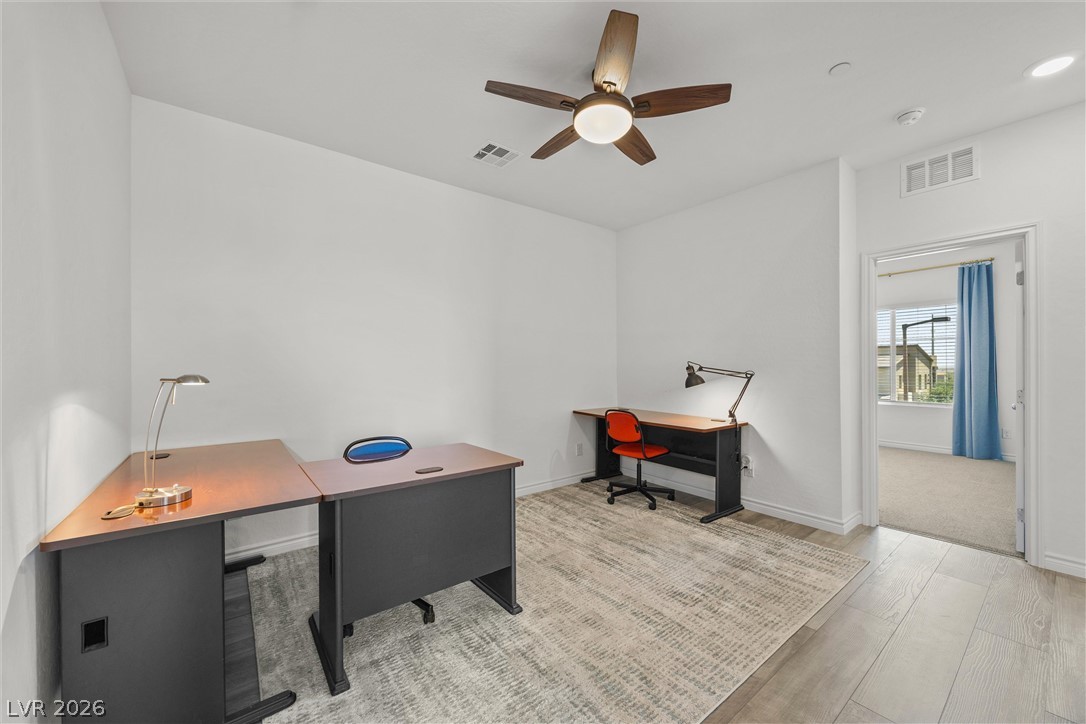 Photo 9 of 23, 600 N Carriage Hill Drive #1034