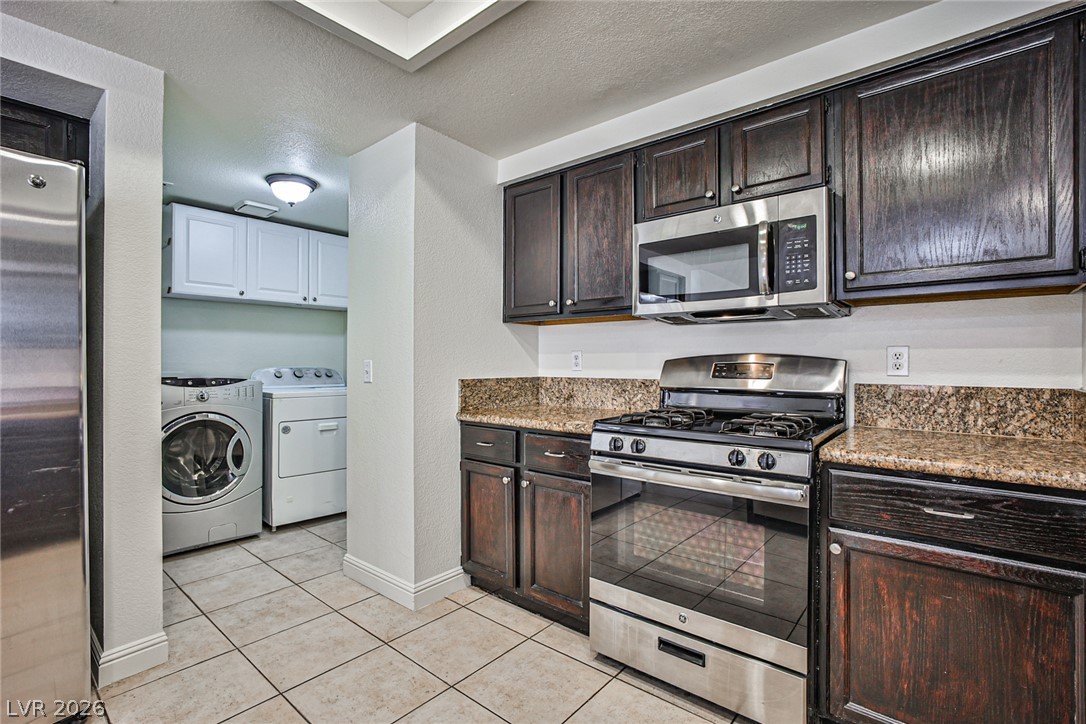 Photo 7 of 39, 2441 Sage Pointe Circle