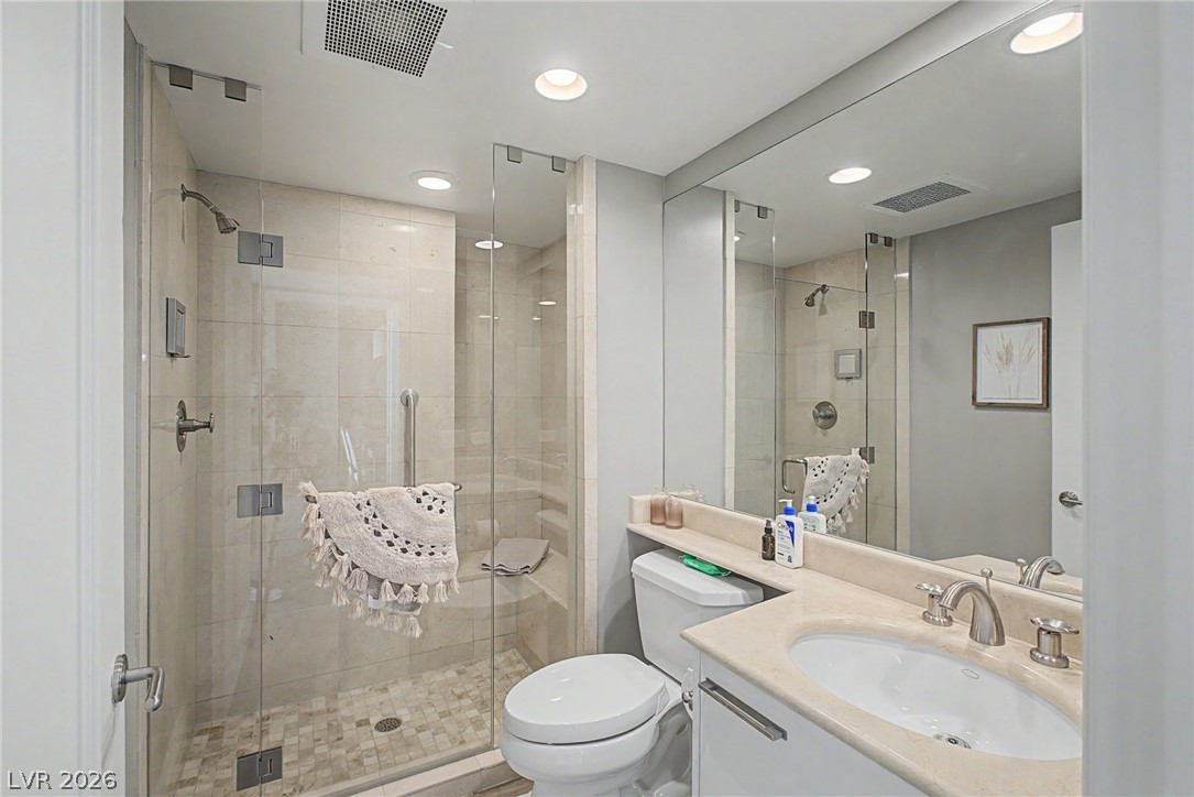 Photo 18 of 40, 2777 Paradise Road #801
