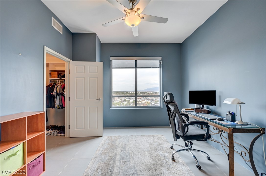 Photo 25 of 43, 200 W Sahara Avenue #1508