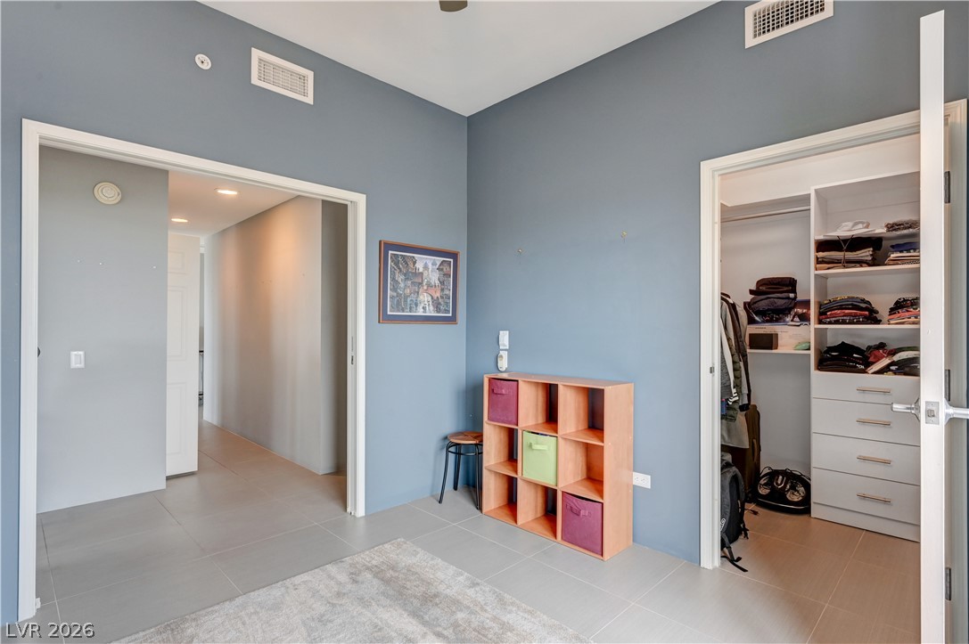 Photo 27 of 43, 200 W Sahara Avenue #1508
