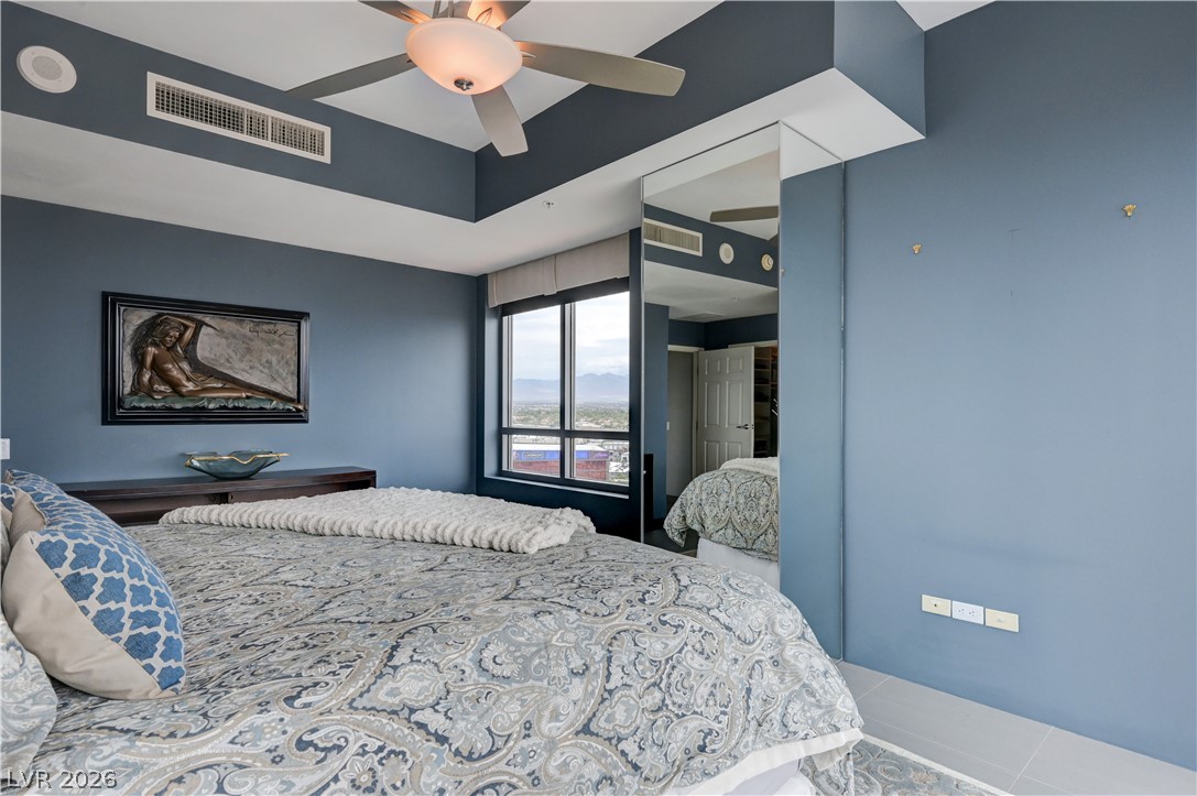 Photo 31 of 43, 200 W Sahara Avenue #1508