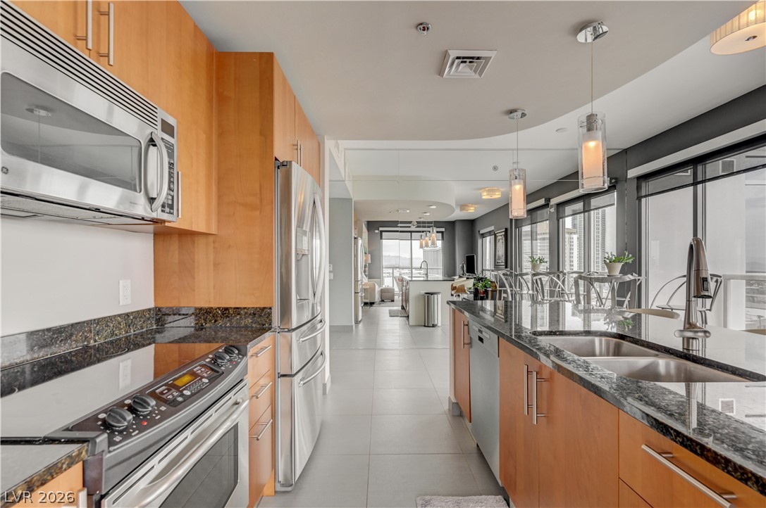Photo 12 of 43, 200 W Sahara Avenue #1508