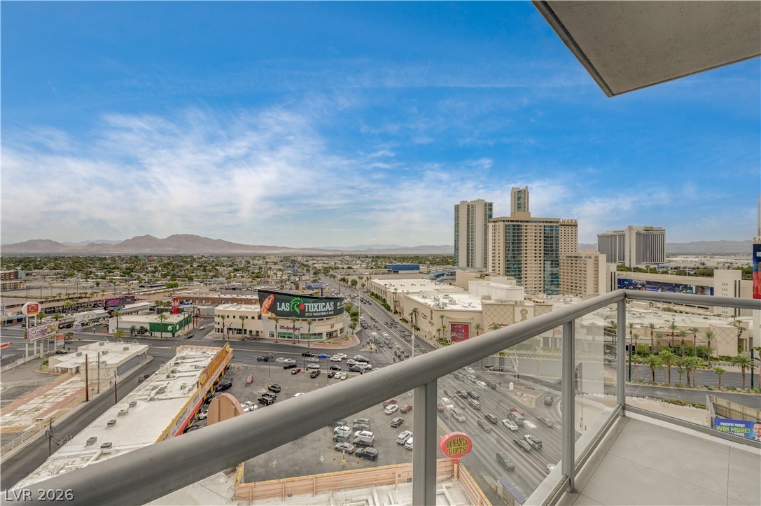 Photo 16 of 43, 200 W Sahara Avenue #1508