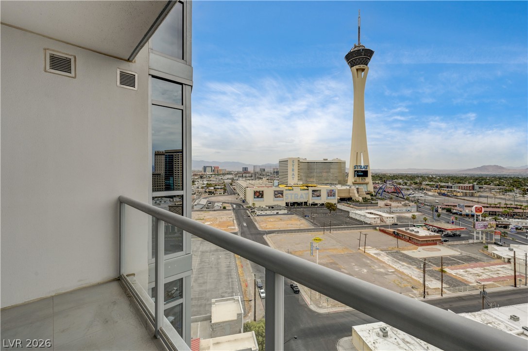 Photo 18 of 43, 200 W Sahara Avenue #1508