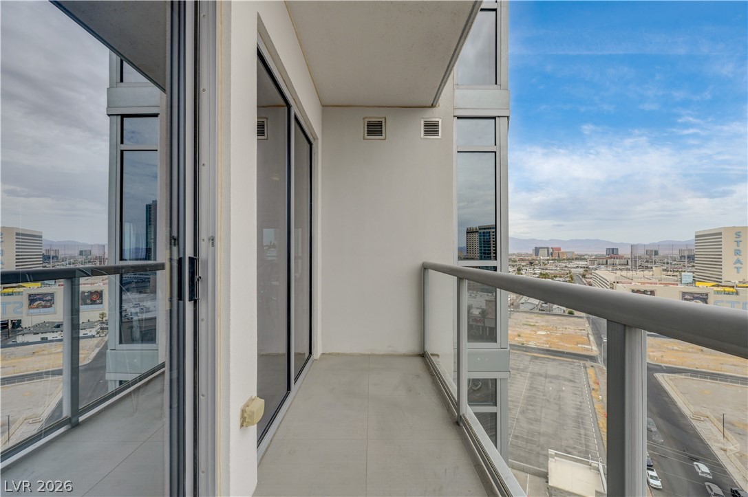 Photo 20 of 43, 200 W Sahara Avenue #1508